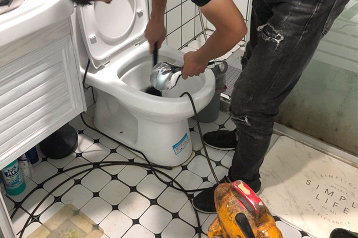 巴里坤疏通下水道