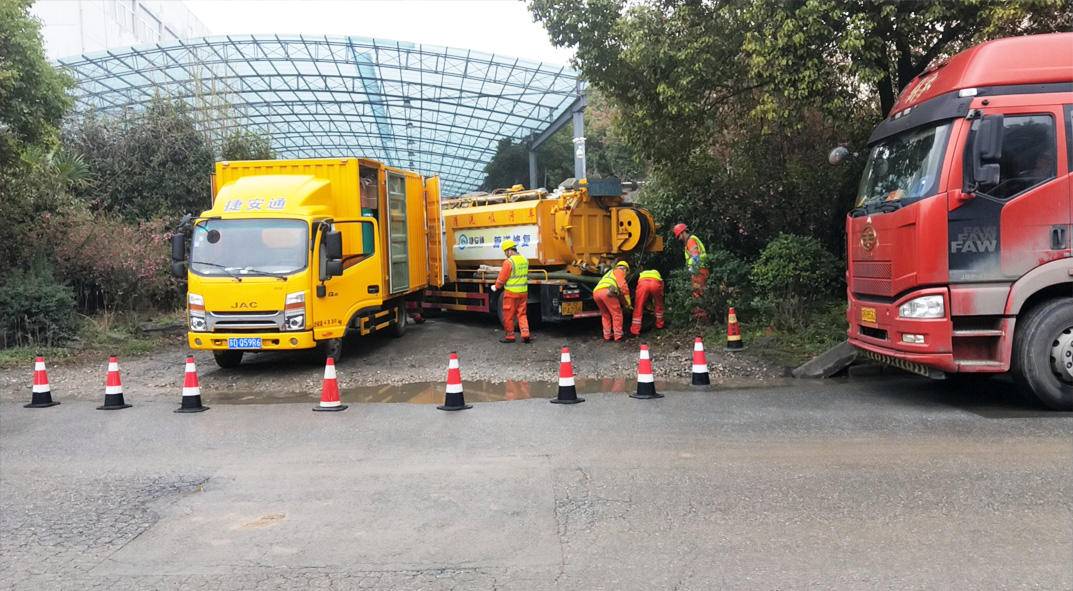 巴里坤成区雨污水管网“四位一体”检测疏通项目